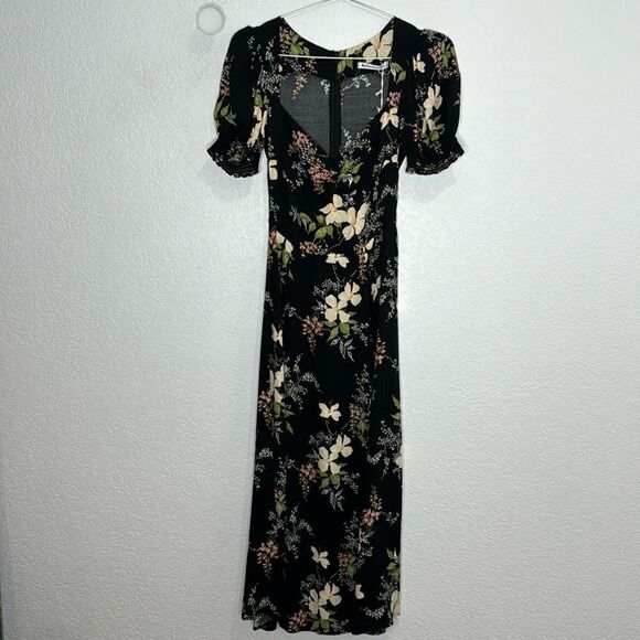 NWT Reformation Lacey Smocked Sleeve Dress Isabella Size 0 - Picture 2 of 16